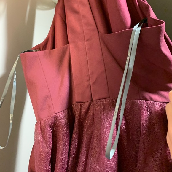 Vera Wang CREPE AND TULLE T-BACK BRIDESMAID DRESS - Picture 4 of 5